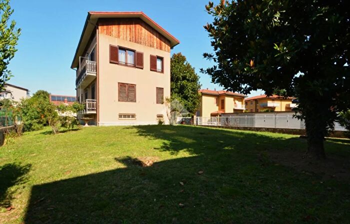 Casa quadrilocale in vendita in Via Antonio Gramsci, Capriate San Gervasio