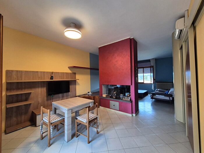 Casa con 7 locali in vendita in Fucecchio