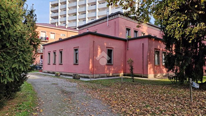 Appartamento trilocale in vendita in Via l Riva, Gallarate