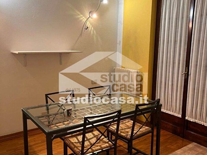 Appartamento trilocale in affitto in Centro, Cologno al Serio