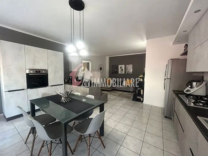 Appartamento quadrilocale in vendita in Via Bardellina, Martignana Di Po