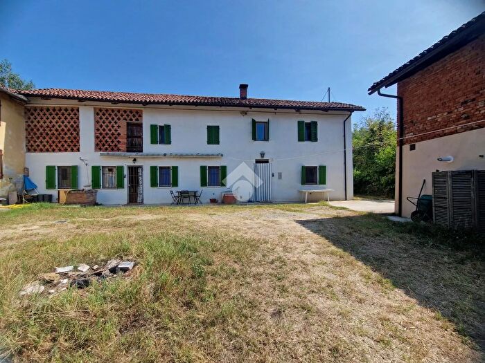 Casa con 5 locali in vendita in Via della Costa, Cortandone