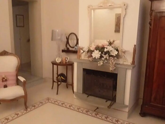 Casa con 7 locali in vendita in Via Isola di Capraia, Pisa