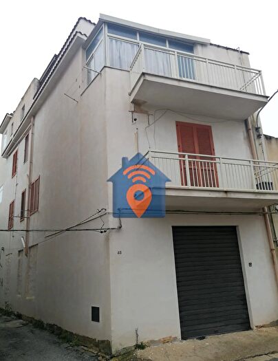 Casa con 6 locali in vendita in Via Rosolino Pilo Castelvetrano, Castelvetrano