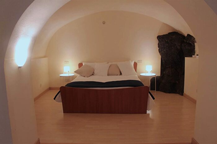 Appartamento bilocale in vendita in Via Gabriello Carnazza, Catania