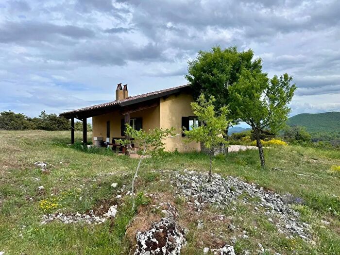 Casa bilocale in vendita in Via Villa Nuova Snc, Carapelle Calvisio