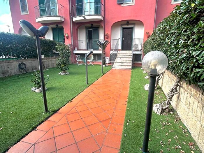 Casa con 6 locali in affitto in Via Santa Maria, Quarto