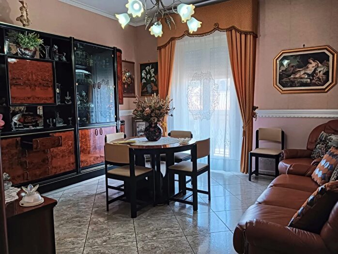 Appartamento trilocale in vendita in Via Indipendenza, Mascali