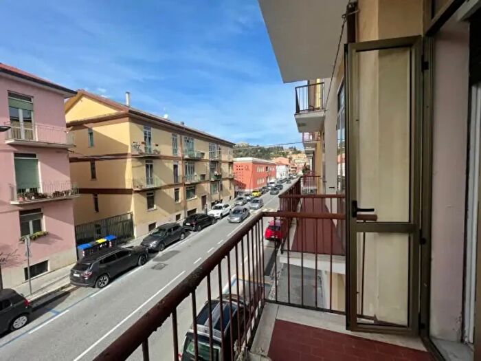 Appartamento con 5 locali in vendita in Via Milano Camp, Campobasso