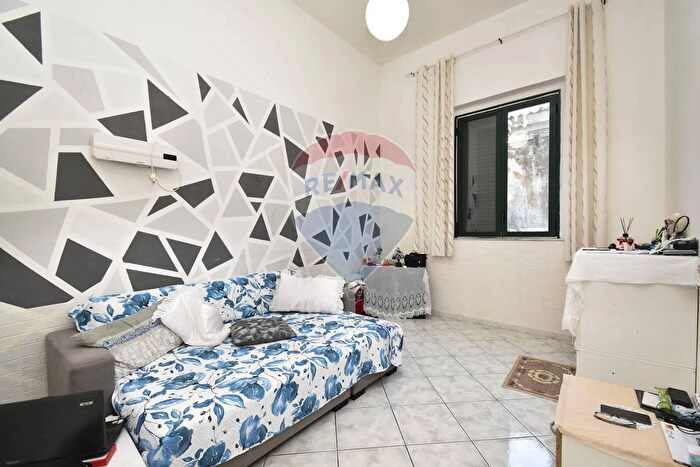 Casa trilocale in vendita in Via IV Novembre, Aci Catena