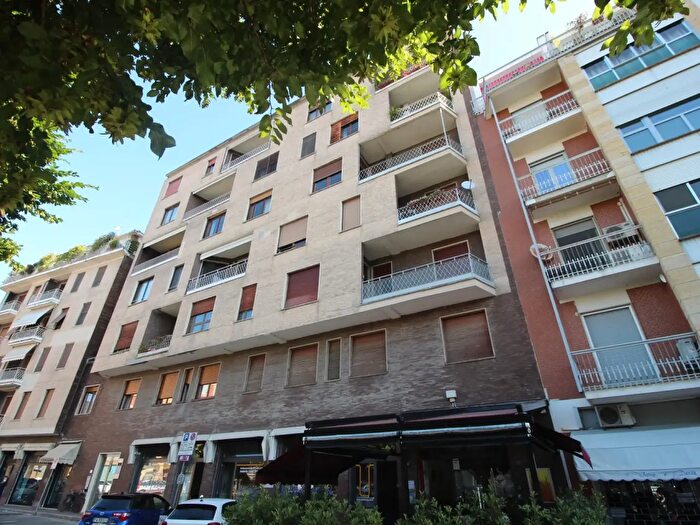 Appartamento con 5 locali in vendita in Via Vigliani, Casale Monferrato