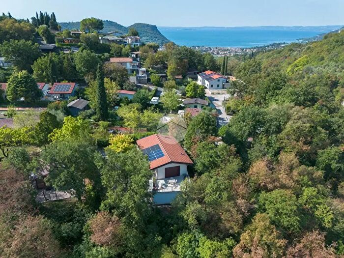 Casa trilocale in vendita in Via Castagnari, Costermano sul Garda