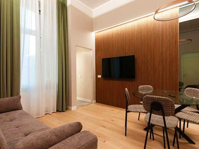 Appartamento trilocale in affitto in Via Nino Bixio, Porta Venezia, Milano