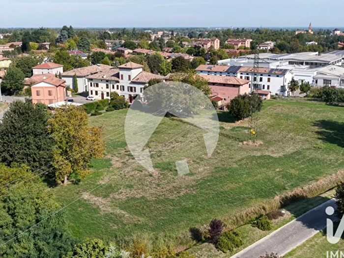 Casa con 17 locali in vendita in Via IV Novembre, Montecchio Emilia
