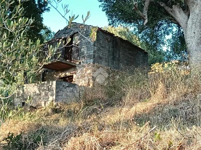 Casa trilocale in vendita in Via Papa Giovanni XXIII, Pisciotta