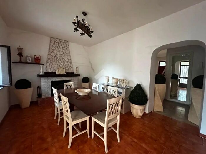 Casa con 6 locali in vendita in Via Bocccaforno, Castrocielo