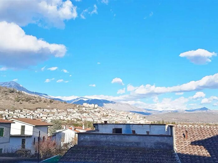 Appartamento con 5 locali in vendita in Via Fonte Ciofani, Scurcola Marsicana