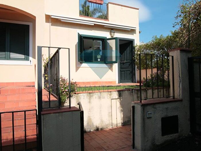 Appartamento trilocale in affitto in Via Canale Torto, Pozzillo Stazzo Santa Tecla, Acireale