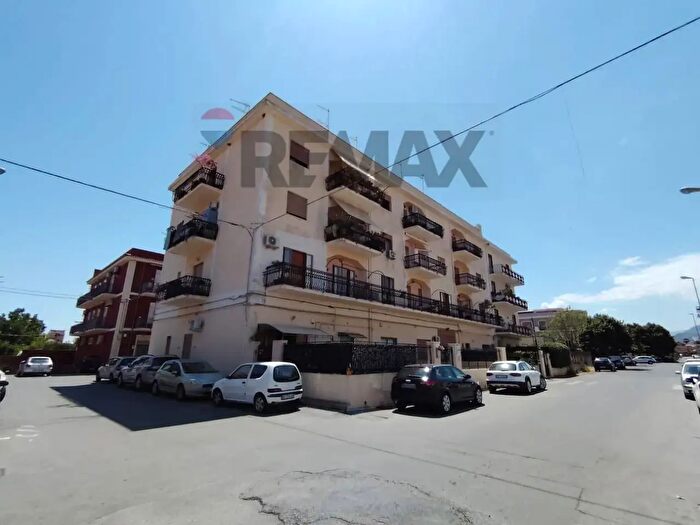 Appartamento trilocale in vendita in Via Tenente Giacomo Picciolo, Milazzo