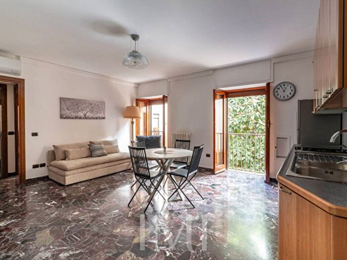 Appartamento bilocale in affitto in Via Lazzaro Palazzi, Porta Venezia, Milano