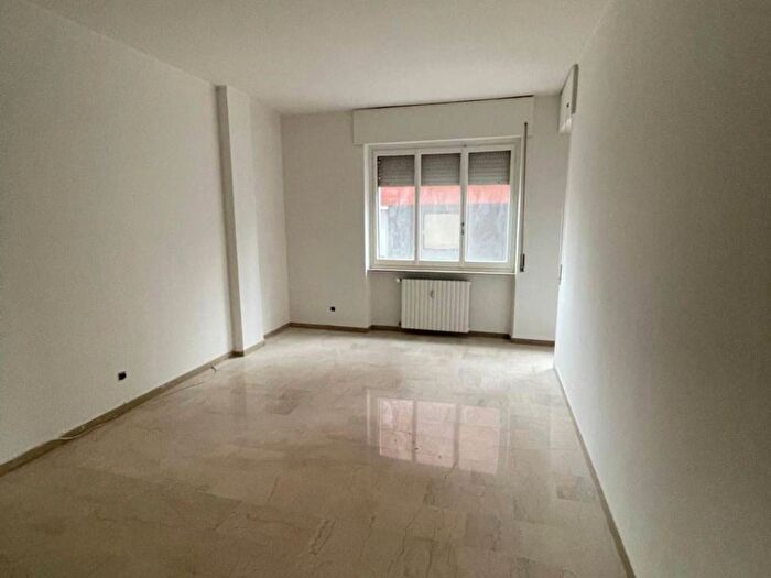 Appartamento quadrilocale in affitto in Corso Cento Cannoni, Piazza Genova, Alessandria