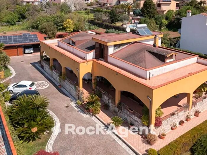 Casa con 5 locali in vendita in Via Fioravante Quaranta, Baronissi