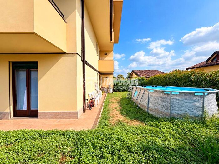 Appartamento trilocale in vendita in Via Resegone, Centro, Parabiago