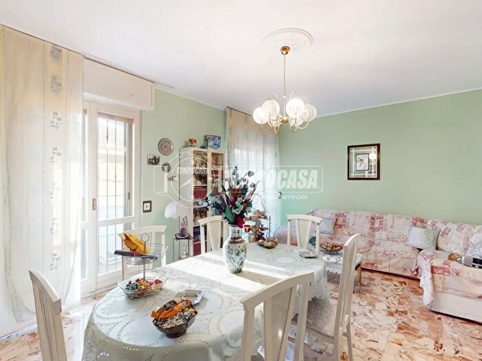 Appartamento quadrilocale in vendita in Via Roma, Paullo