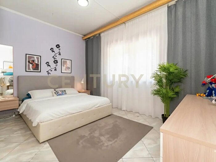 Appartamento con 5 locali in vendita in Via Antonio De Curtis, Misterbianco