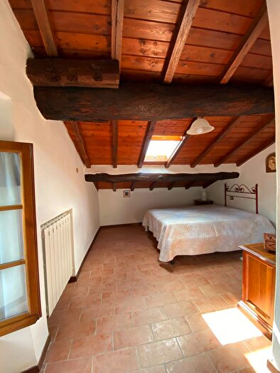 Casa quadrilocale in vendita in Vagli Sotto