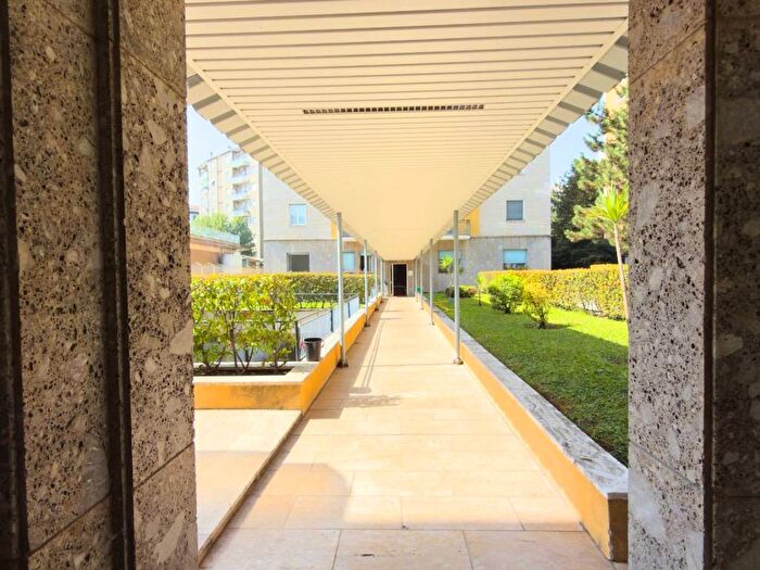 Appartamento bilocale in affitto in Via Tito Livio, Lodi Brenta, Milano