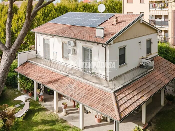Casa con 7 locali in vendita in Via Verde, Ozzano Dell'Emilia