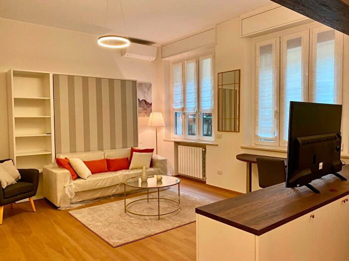 Appartamento monolocale in affitto in Via degli Arcimboldi, Carrobbio, Milano