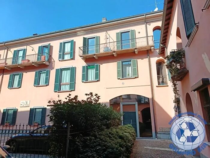 Appartamento quadrilocale in vendita in Via Vittorio Emanuele, Monza