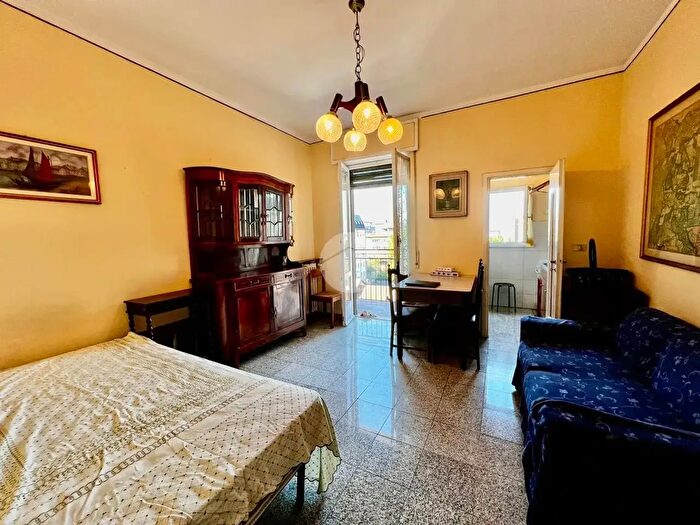 Appartamento monolocale in affitto in Via Spezia, Milano
