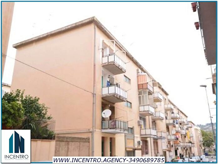 Appartamento trilocale in vendita in Messina