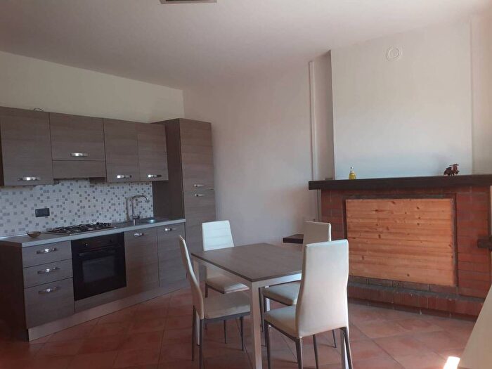 Appartamento trilocale in affitto in Ramiola, Medesano