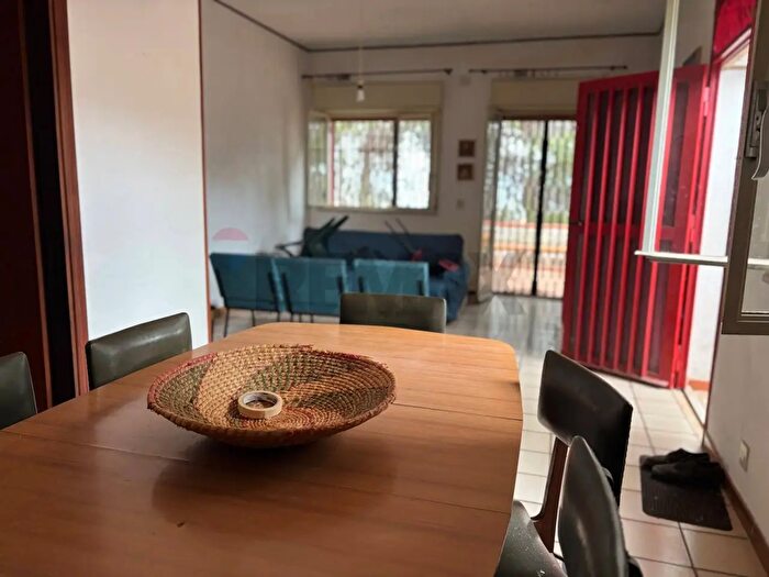 Casa quadrilocale in vendita in Via Salvatore Aldisio, Terrasini