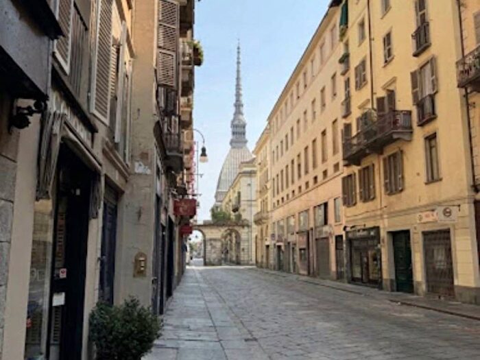 Appartamento bilocale in affitto in Via San Massimo, Via della Rocca, Torino