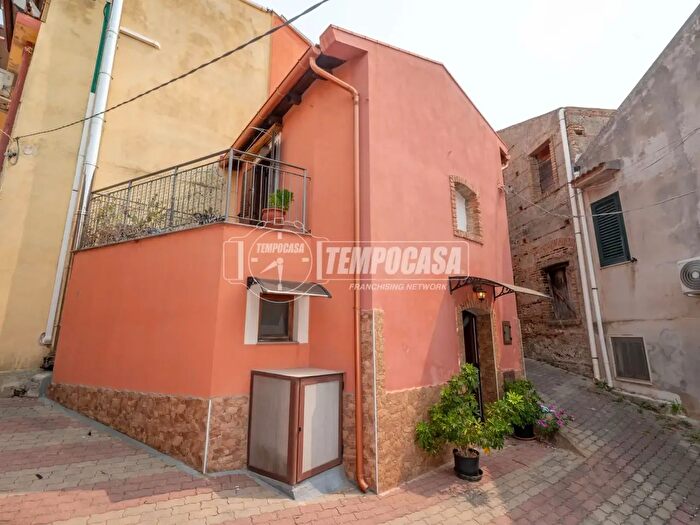 Casa bilocale in vendita in Via II San Giacomo, Messina