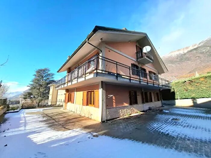 Case in Vendita e in Affitto - 2