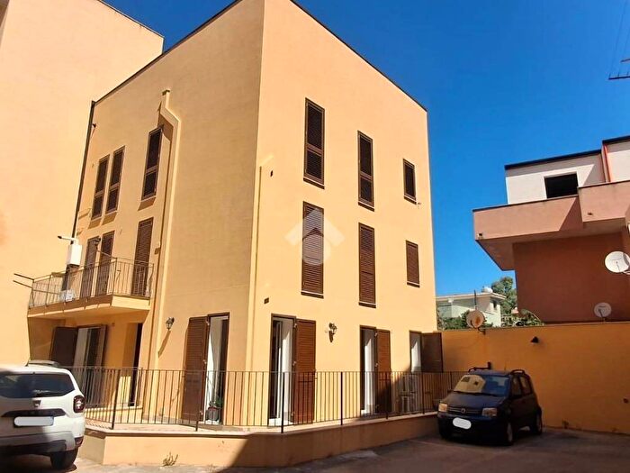 Casa con 5 locali in affitto in Via Ferdinando Mistretta, Centro, Santa Flavia