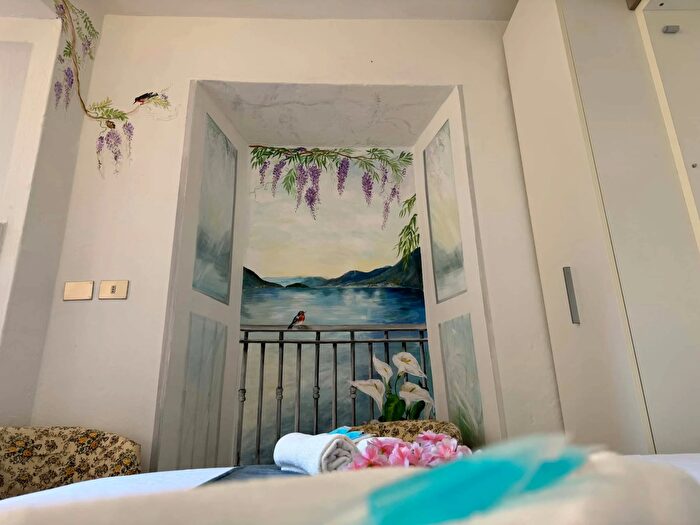 Appartamento monolocale in affitto in Via Giuseppe Garibaldi, Argegno