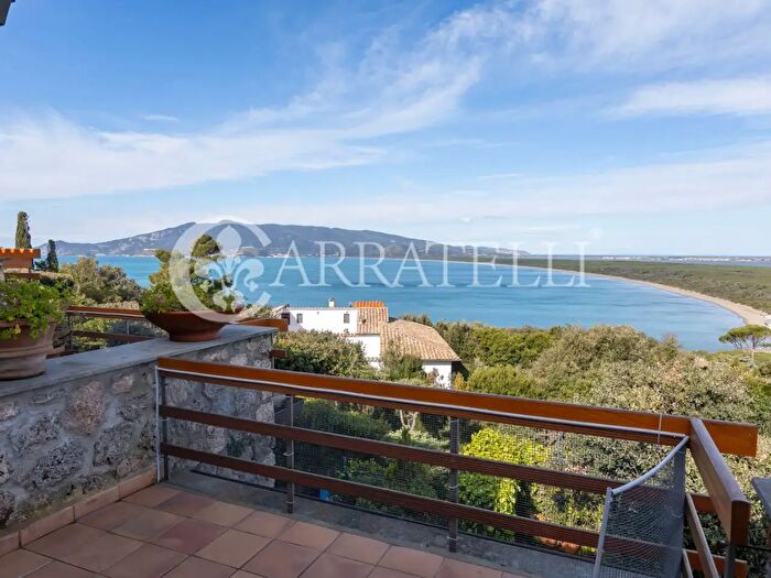 Appartamento trilocale in vendita in Via delle Azalee a, Orbetello