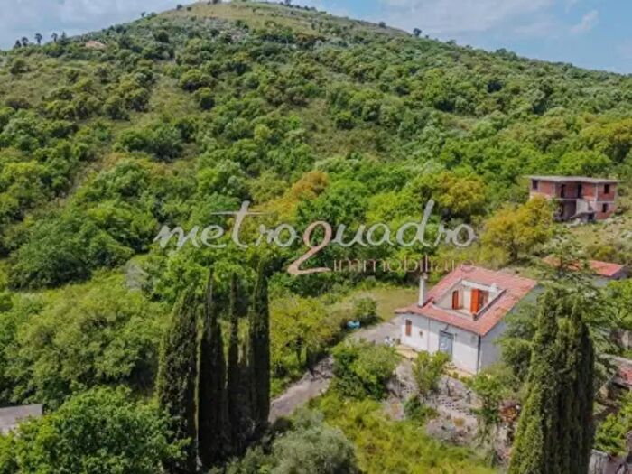 Casa con 6 locali in vendita in Via Vagnoli, Itri