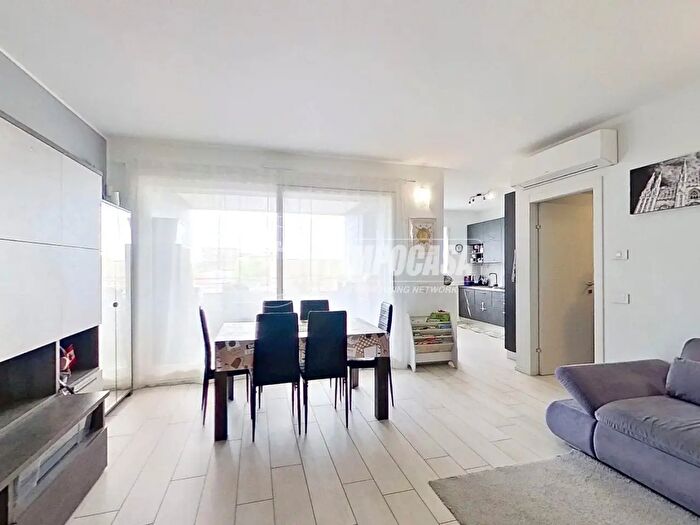 Appartamento trilocale in vendita in Via Giuseppe Garibaldi, Brugherio
