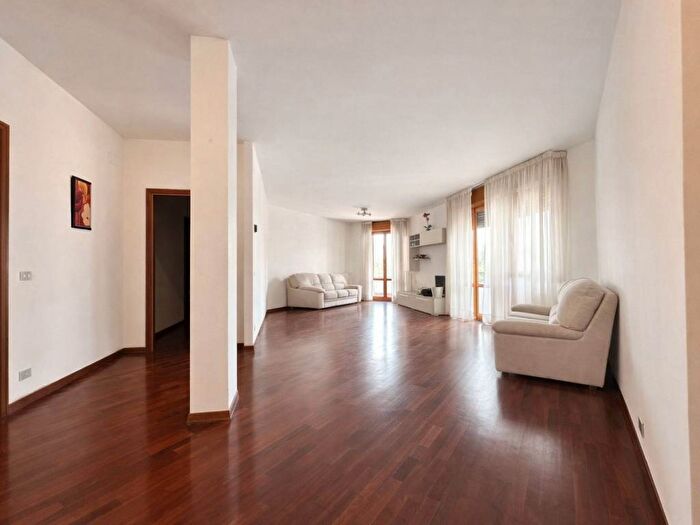 Appartamento con 5 locali in affitto in Via della Fonderia, Pietà, Prato