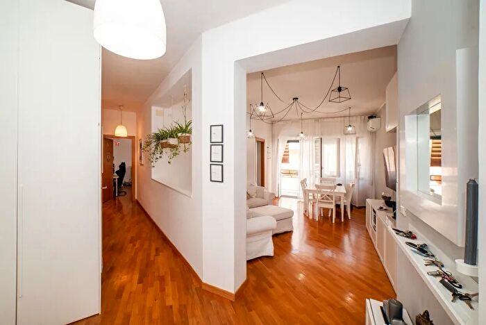 Appartamento trilocale in vendita in Via Giacomo Favretto Roma Ardeatino, Roma