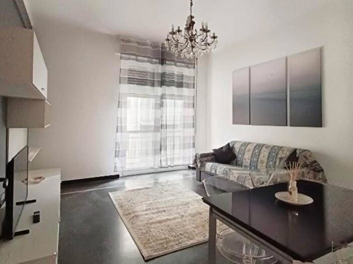 Appartamento quadrilocale in affitto in Via Redipuglia, Quarto, Genova