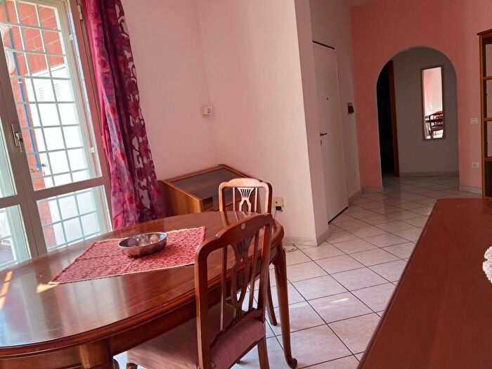 Appartamento con 5 locali in affitto in Rocca Cencia, Roma